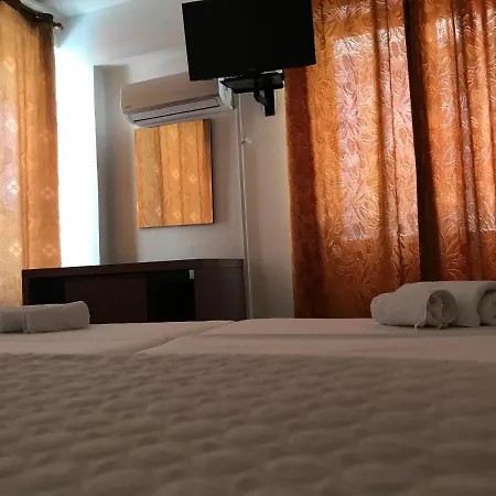 Tatzati Hotell 3*