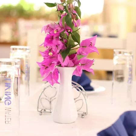 Tatzati 3* ساراندا